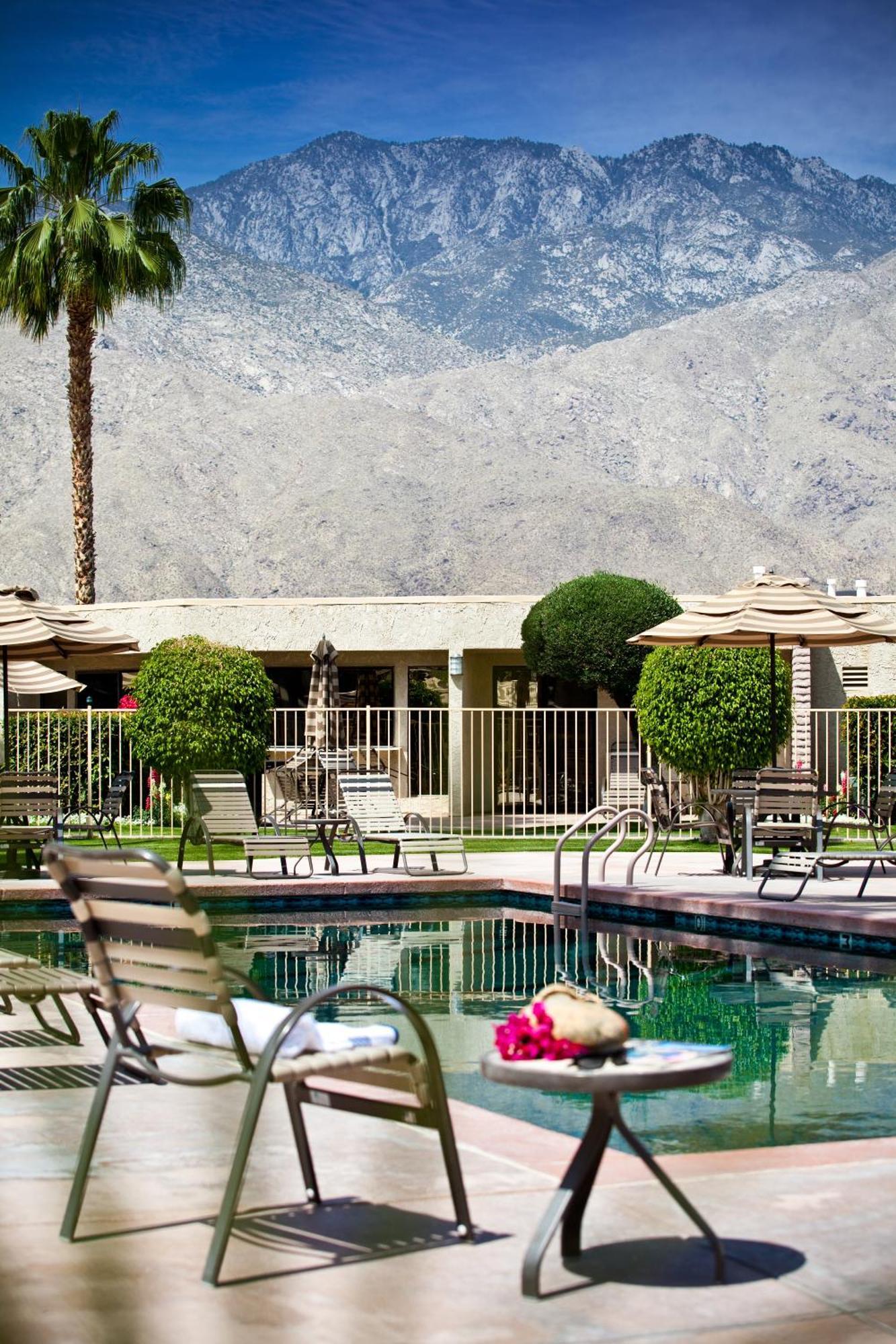 Desert Isle Resort, A Vri Resort Palm Springs Esterno foto