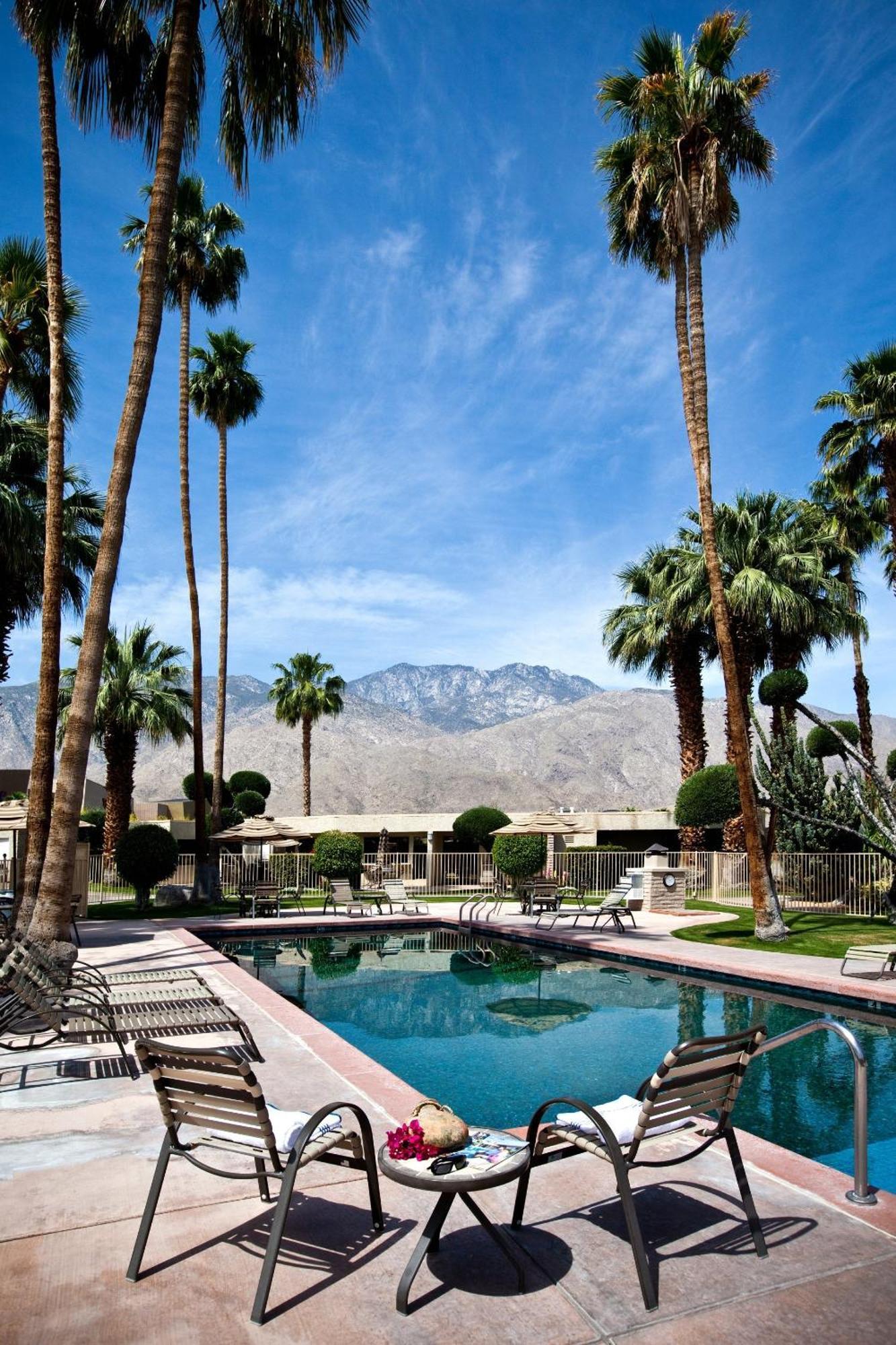 Desert Isle Resort, A Vri Resort Palm Springs Esterno foto